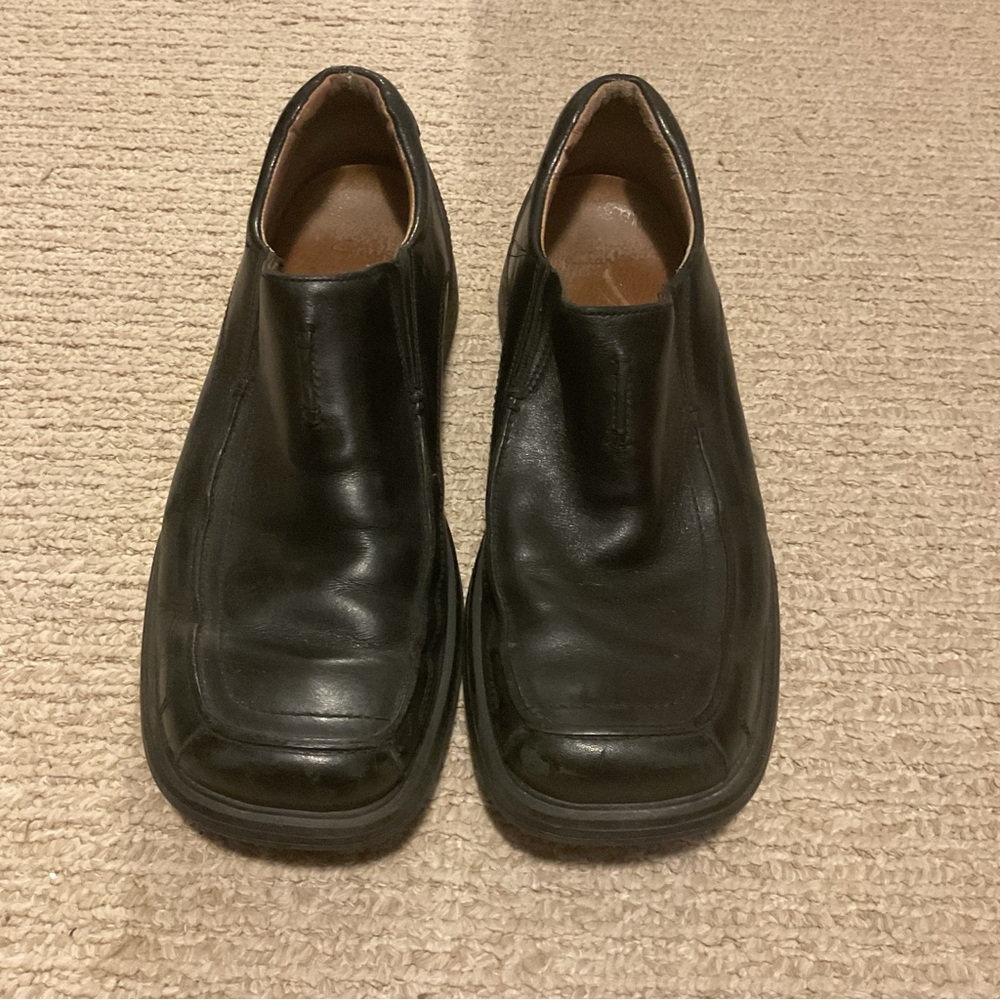 Men's CLARKS Black Leather Dress Shoes